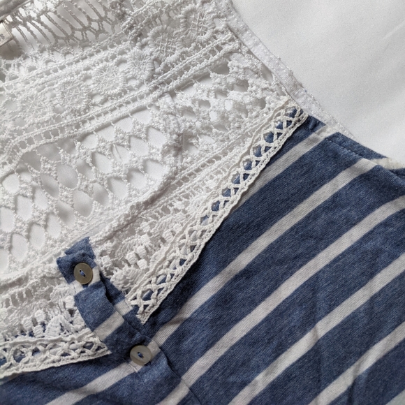 Summer Camisole 🏖️🌞🌺🌻 - Picture 2 of 4
